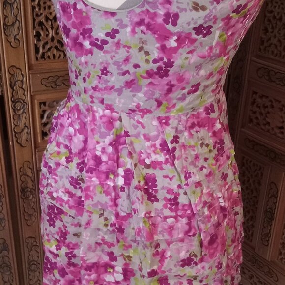 Spring Time Eva Franco Dress - Picture 2 of 4
